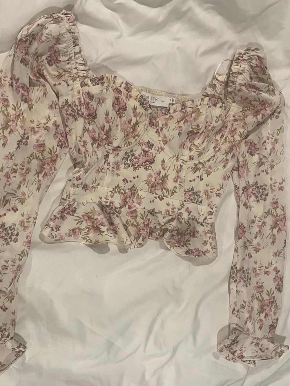 Astr Floral Elastic Off-Shoulder Crop Top in Cream and Purple